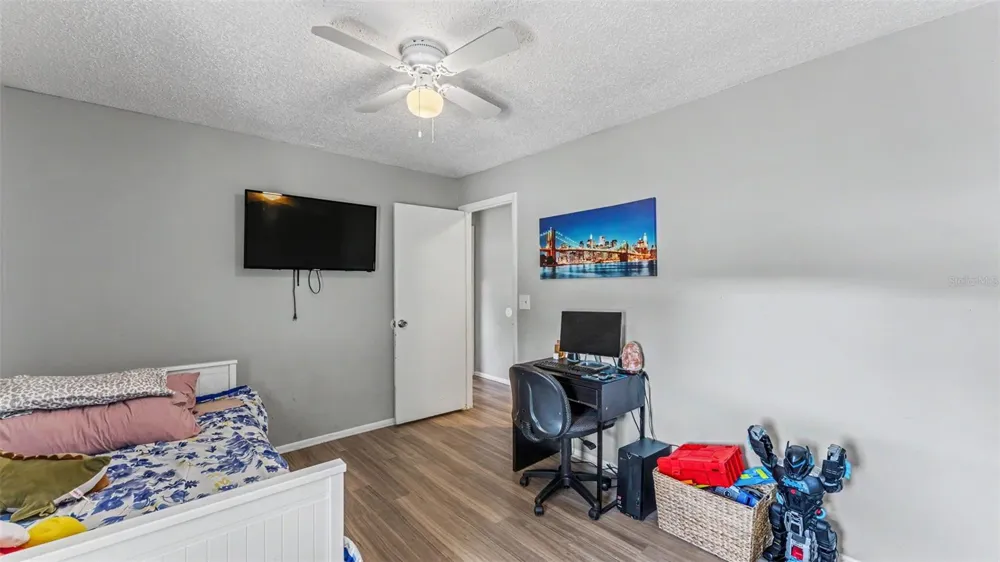 1309 CINNAMON WAY W Lakeland, FL 33801