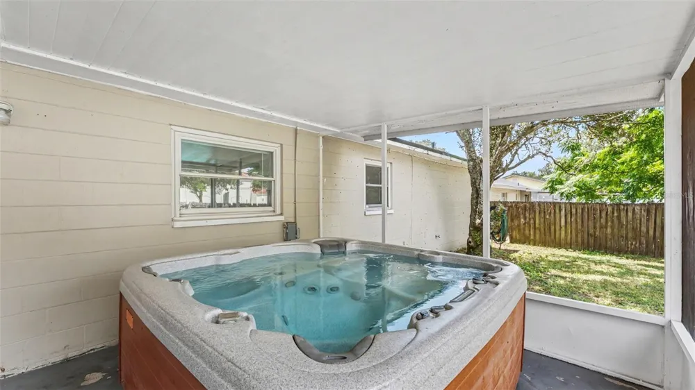 1309 CINNAMON WAY W Lakeland, FL 33801
