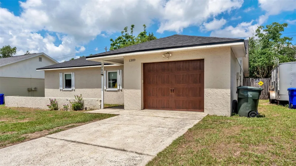 1309 CINNAMON WAY W Lakeland, FL 33801