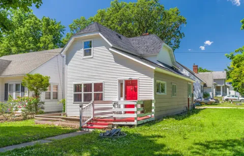 400 2nd Street SE