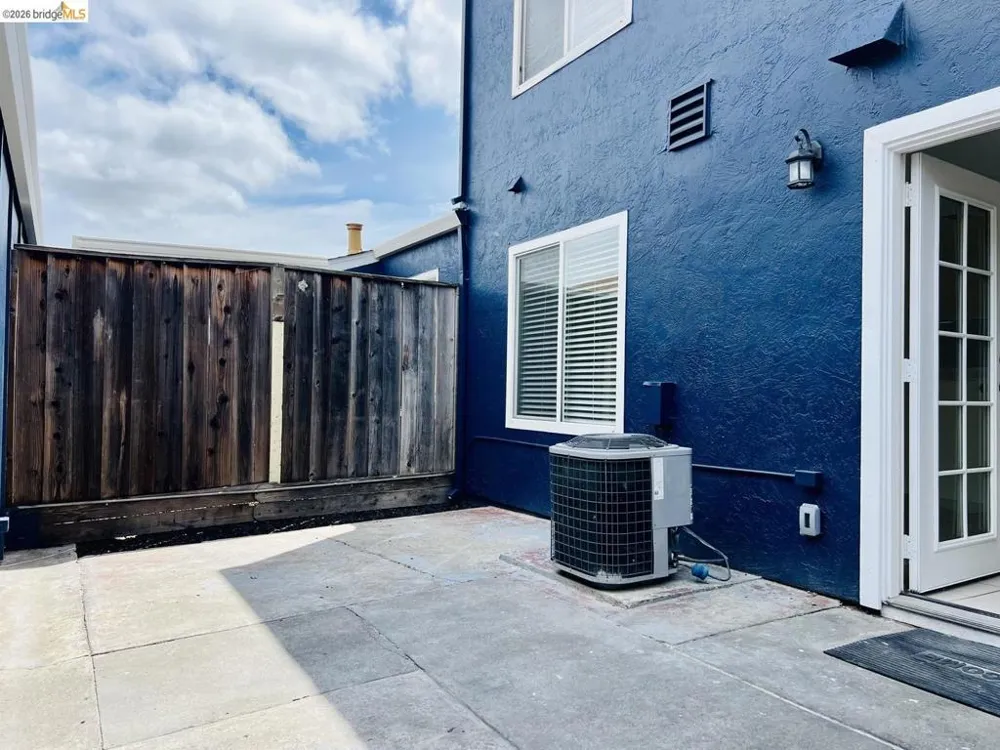 42 El Capitan LN Antioch, CA 94509