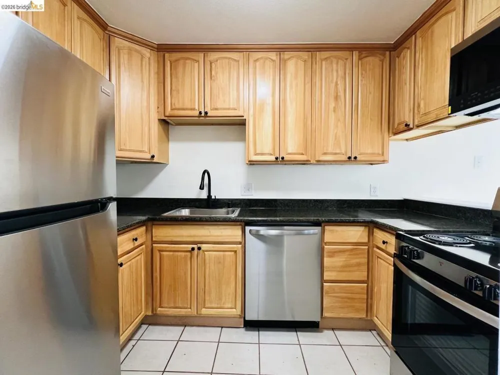 42 El Capitan LN Antioch, CA 94509