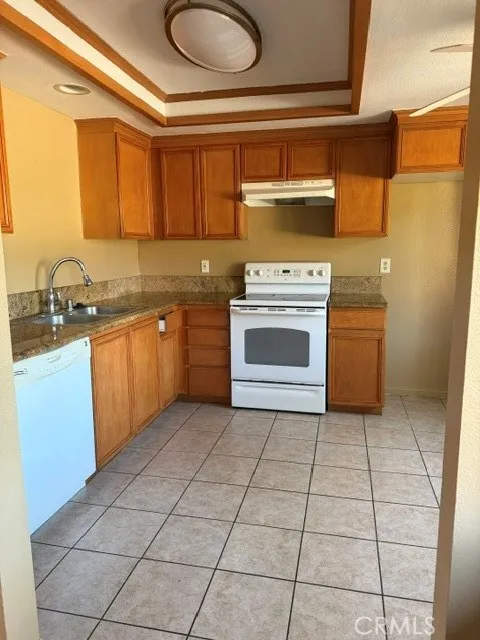 1518 Border #B Corona, CA 92882