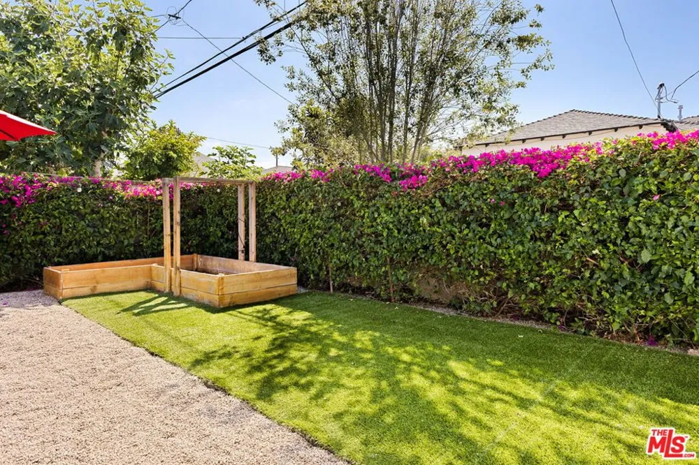 11237 Braddock Drive Culver City, CA 90230