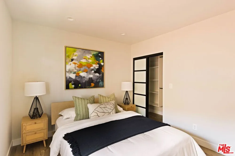 11237 Braddock Drive Culver City, CA 90230