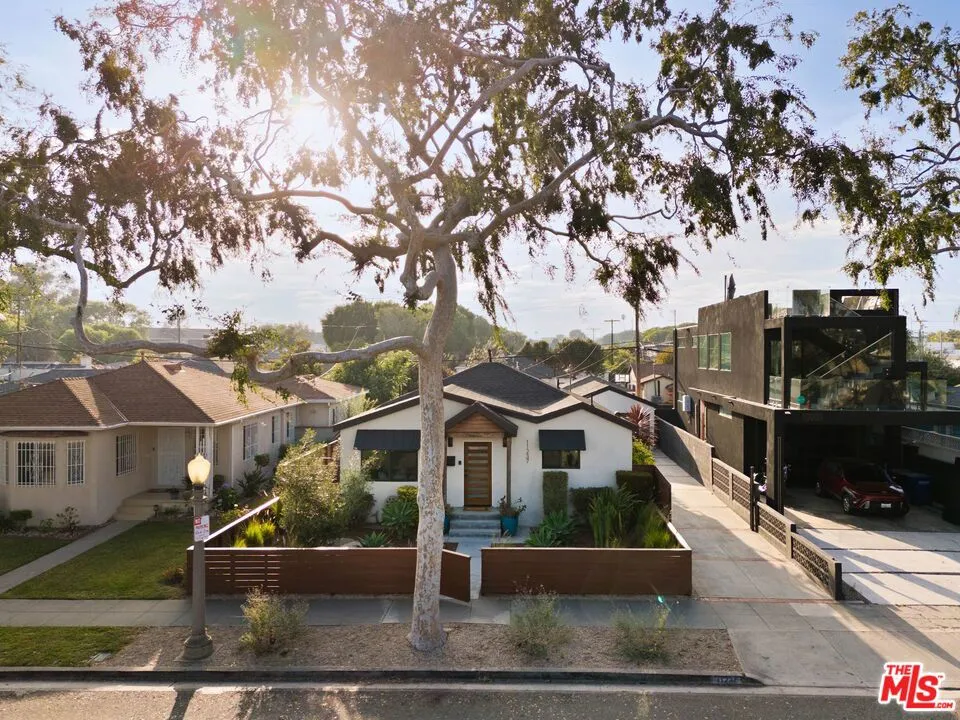 11237 Braddock Drive Culver City, CA 90230