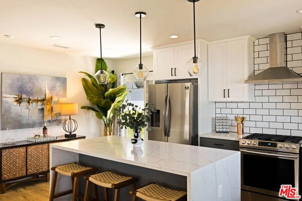 11237 Braddock Drive Culver City, CA 90230