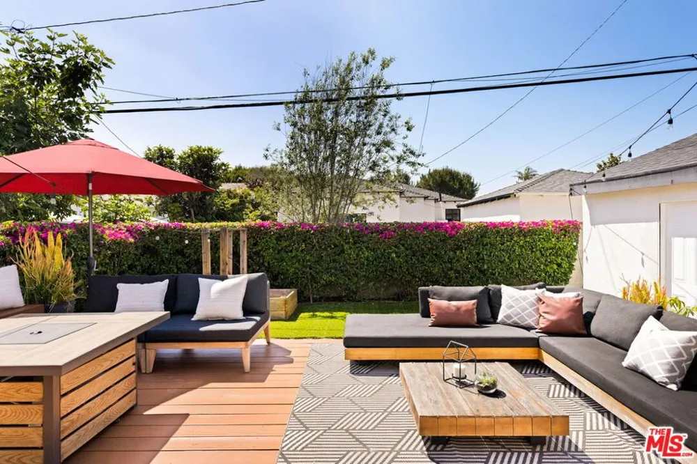 11237 Braddock Drive Culver City, CA 90230