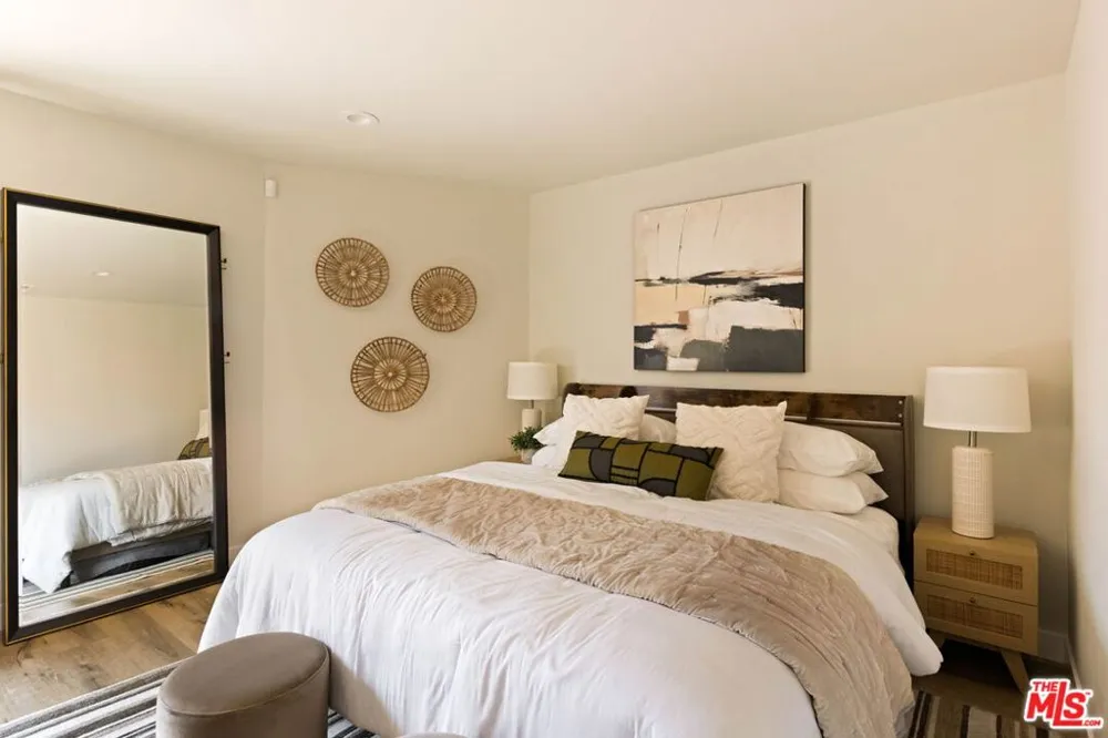 11237 Braddock Drive Culver City, CA 90230