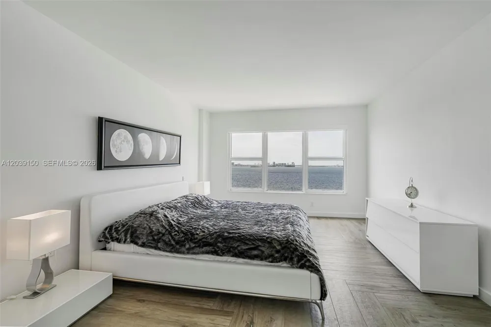 11111 Biscayne Blvd #8C Miami, FL 33181