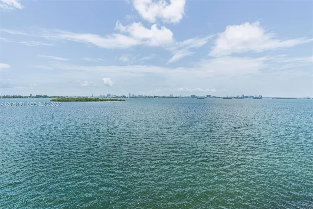 11111 Biscayne Blvd #8C Miami, FL 33181