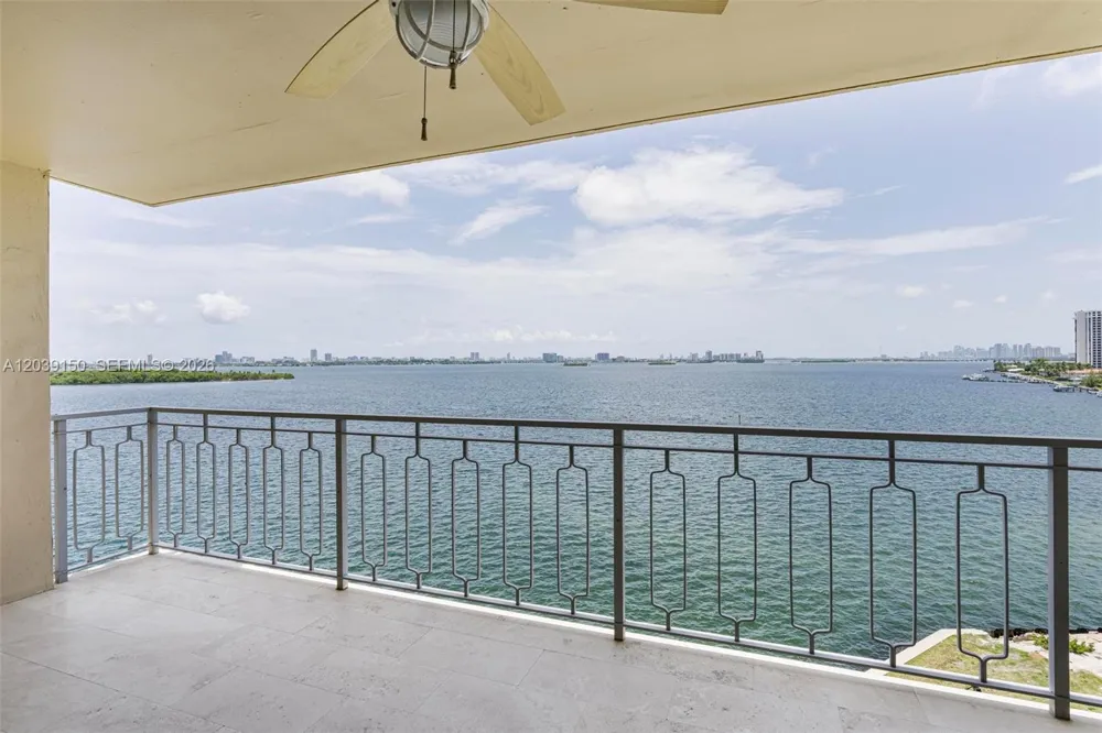 11111 Biscayne Blvd #8C Miami, FL 33181