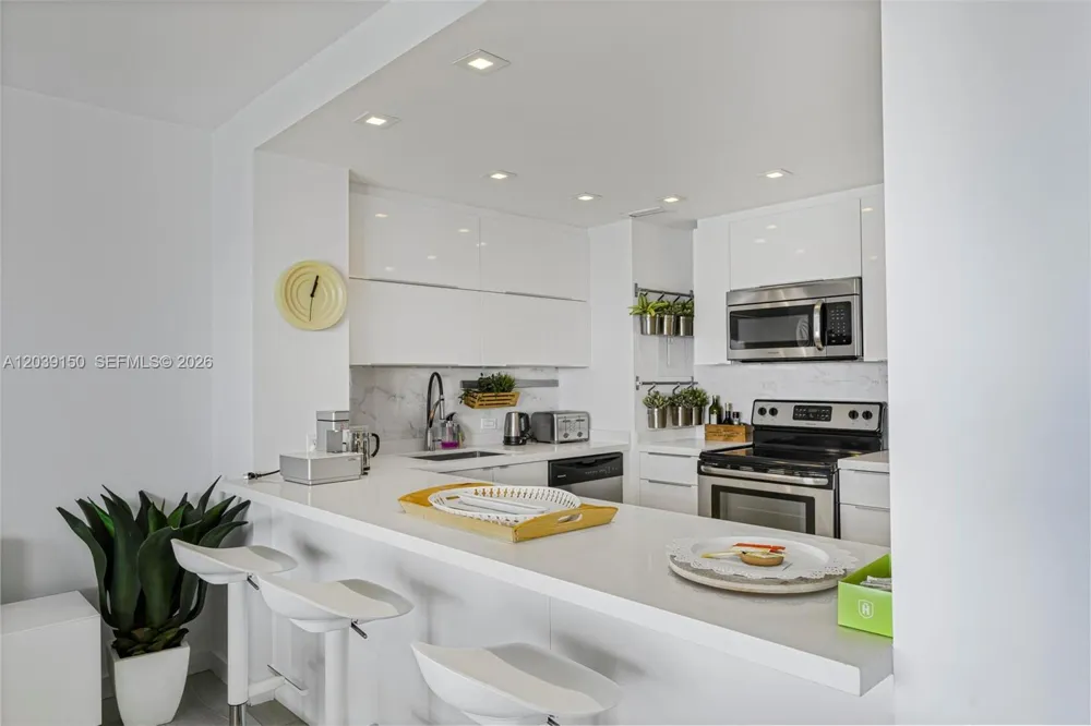 11111 Biscayne Blvd #8C Miami, FL 33181