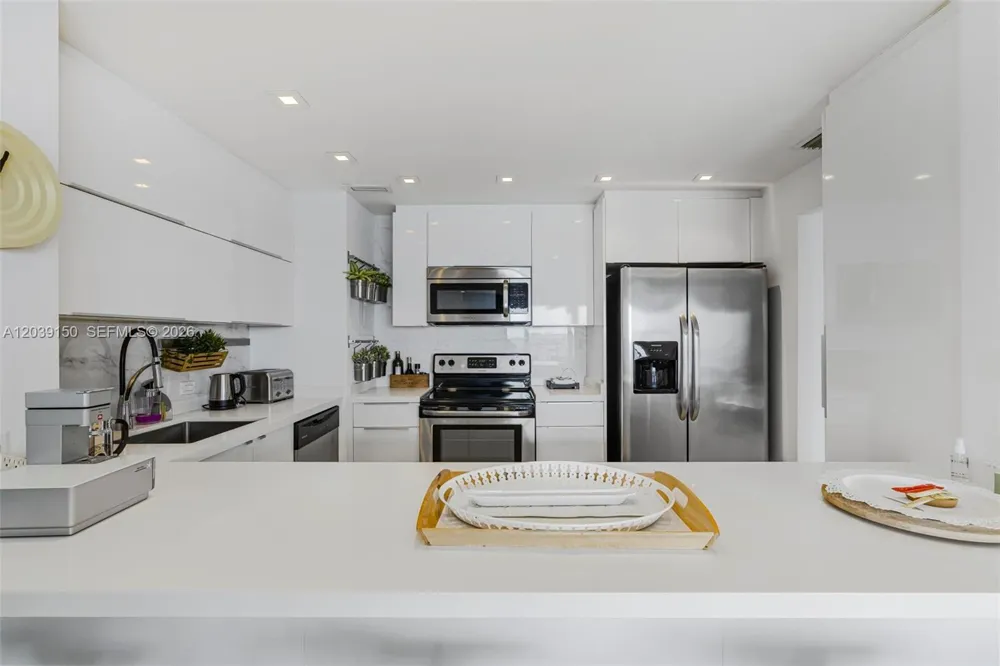 11111 Biscayne Blvd #8C Miami, FL 33181