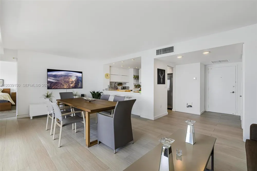 11111 Biscayne Blvd #8C Miami, FL 33181