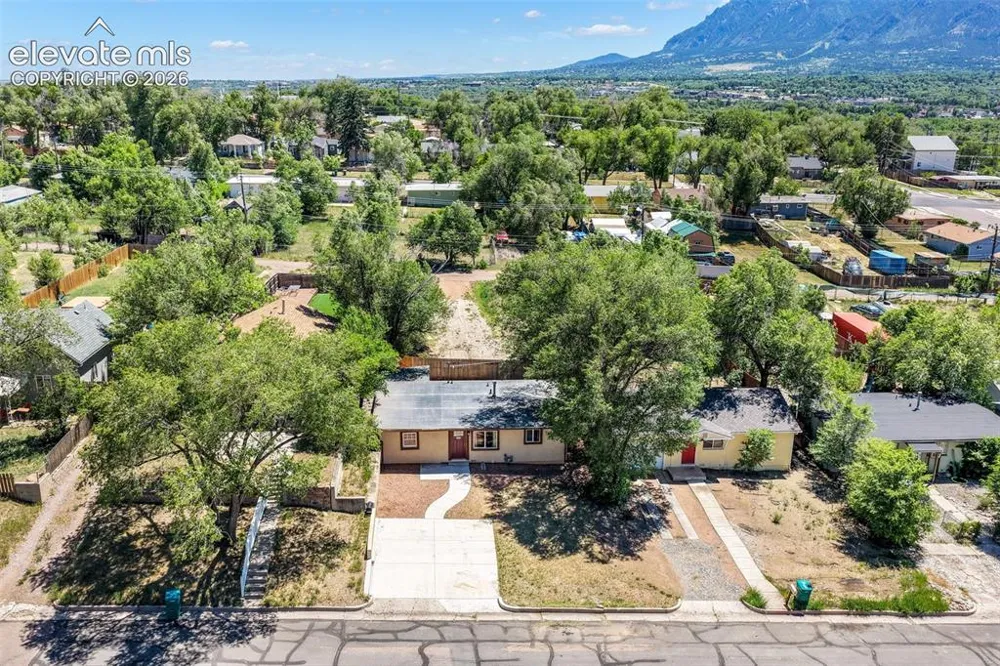 727 E Rio Grande Street Colorado Springs, CO 80903