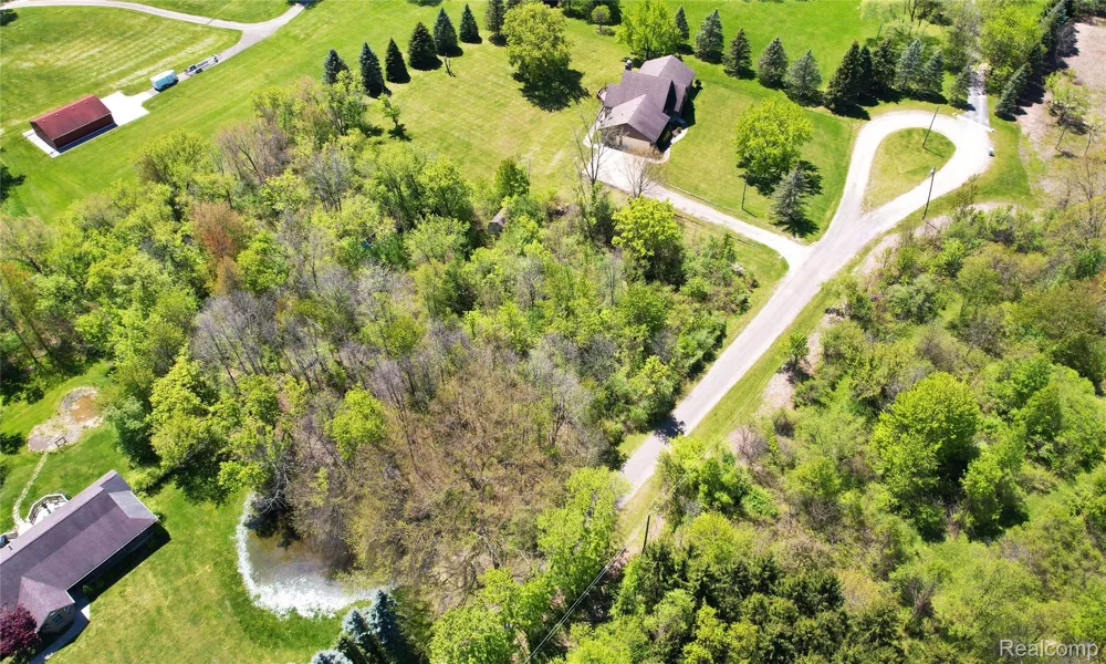 53183 Maranatha Lane Lyon Charter Township, MI 48393