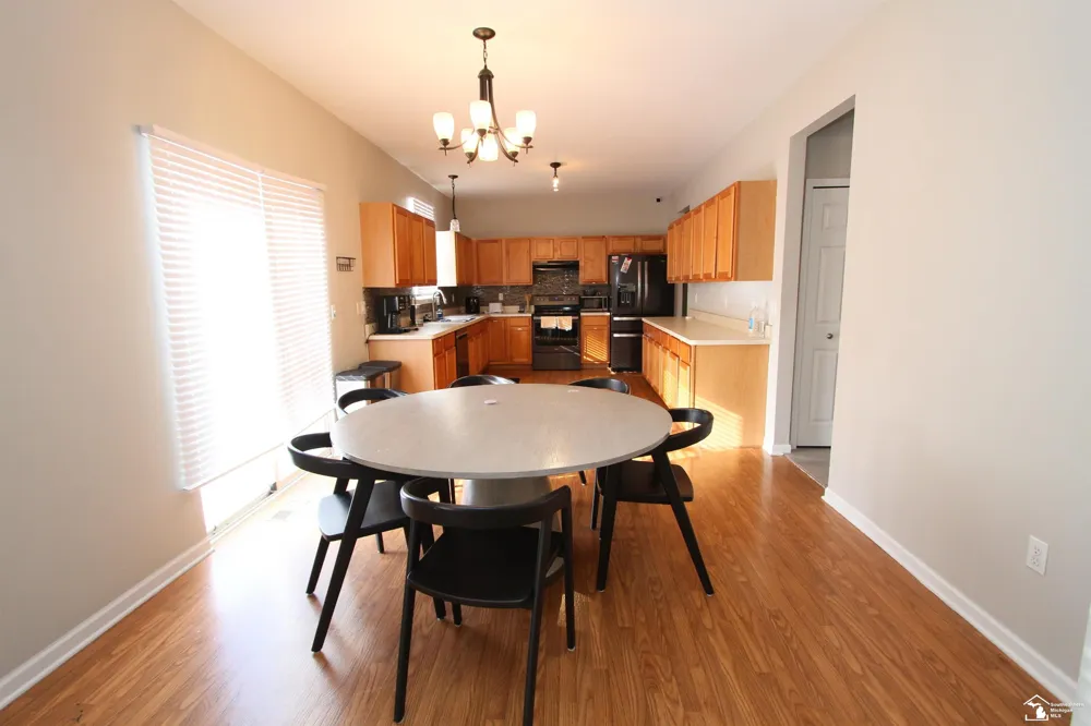 35773 Surrey Court Romulus City, MI 48174