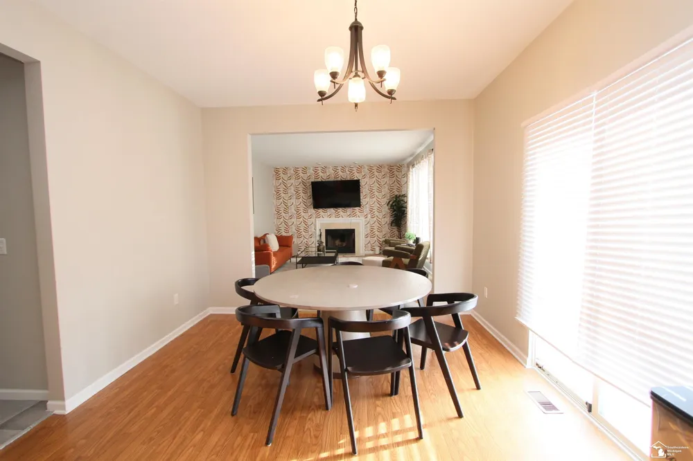 35773 Surrey Court Romulus City, MI 48174