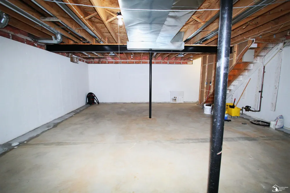 35773 Surrey Court Romulus City, MI 48174