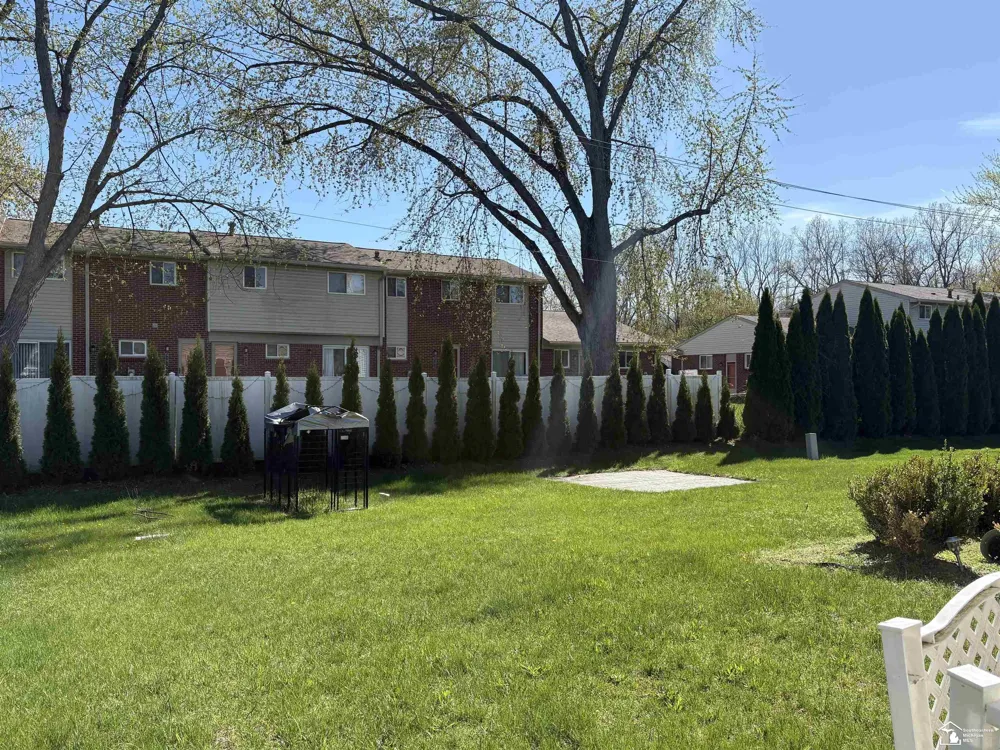 35773 Surrey Court Romulus City, MI 48174