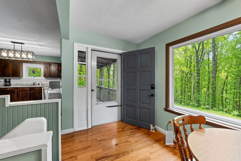 W Old Murphy Rd Franklin, NC 28734