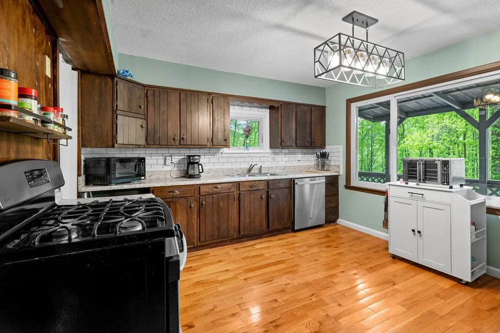 W Old Murphy Rd Franklin, NC 28734