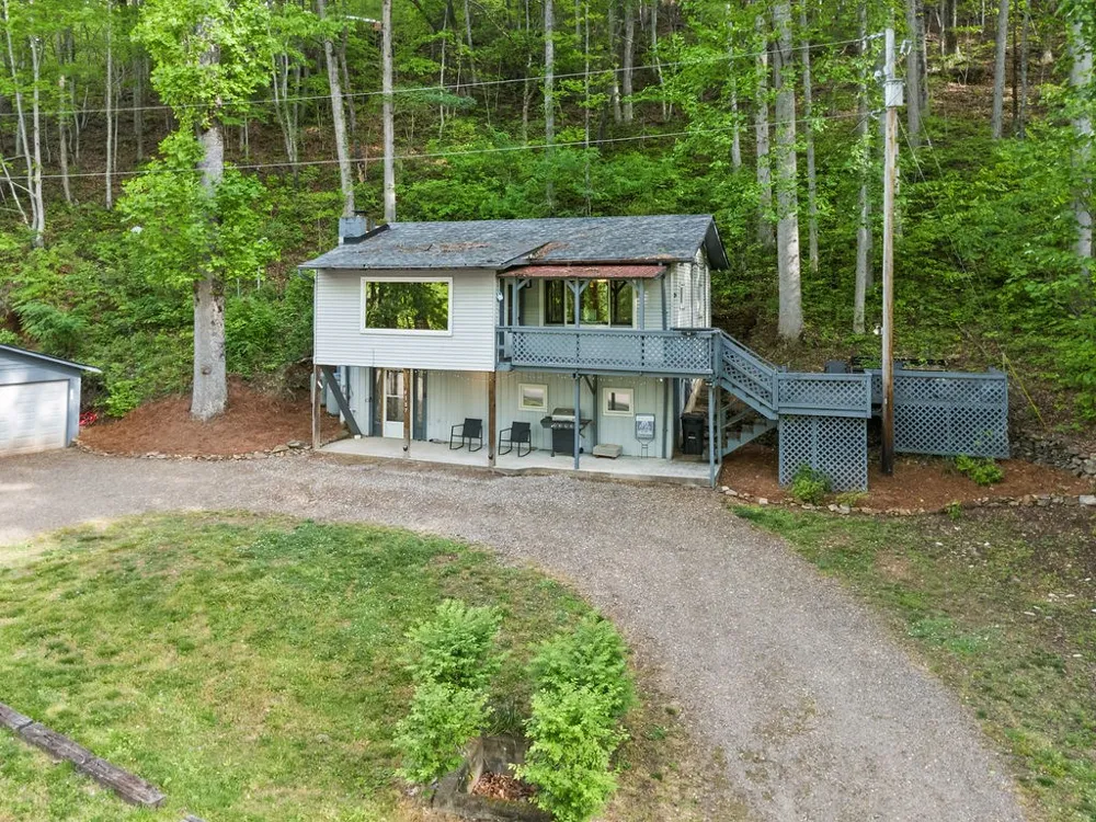 W Old Murphy Rd Franklin, NC 28734