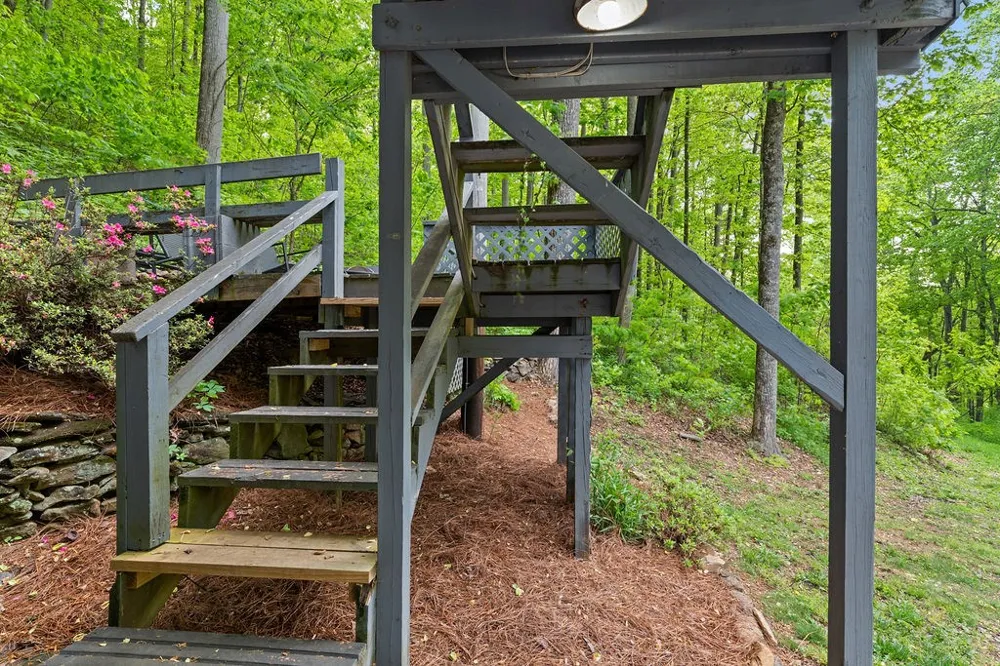 W Old Murphy Rd Franklin, NC 28734