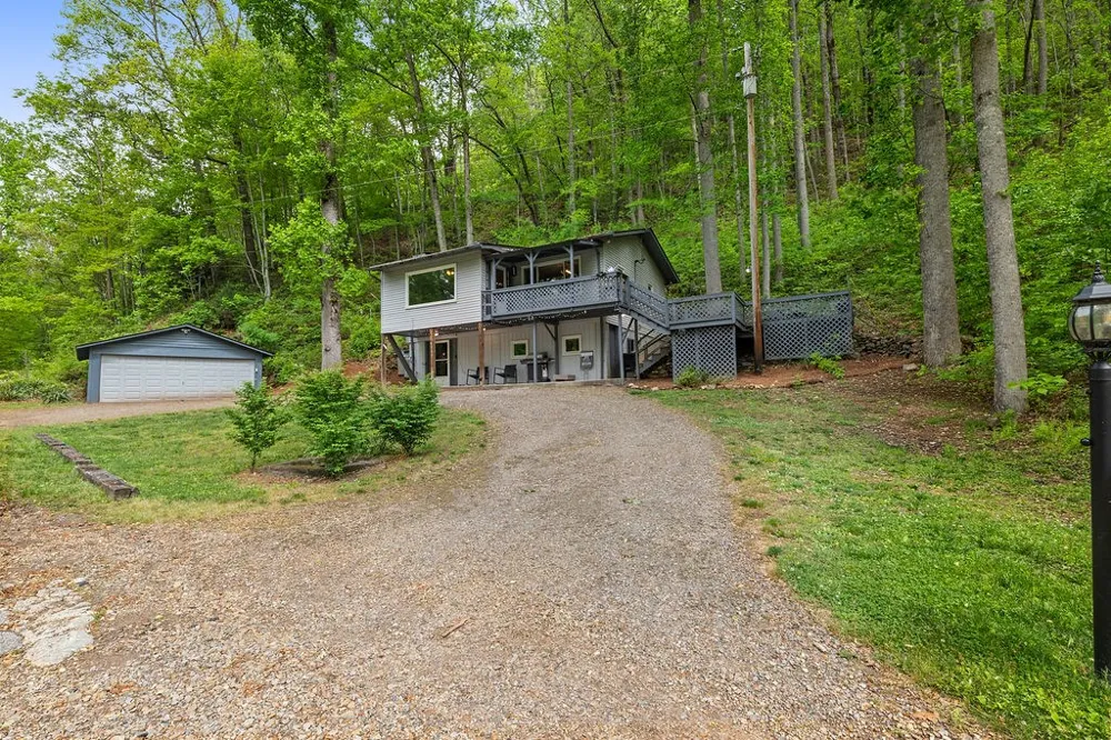 W Old Murphy Rd Franklin, NC 28734