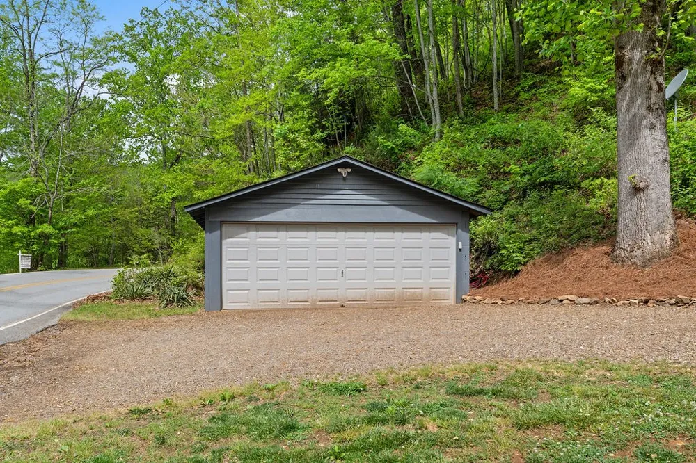 W Old Murphy Rd Franklin, NC 28734