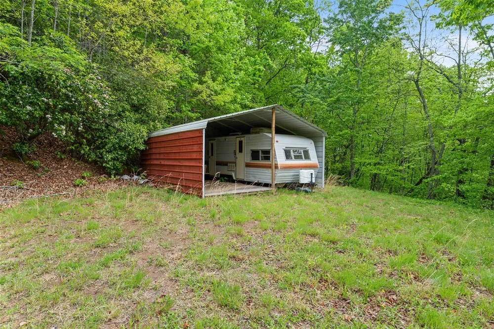 W Old Murphy Rd Franklin, NC 28734