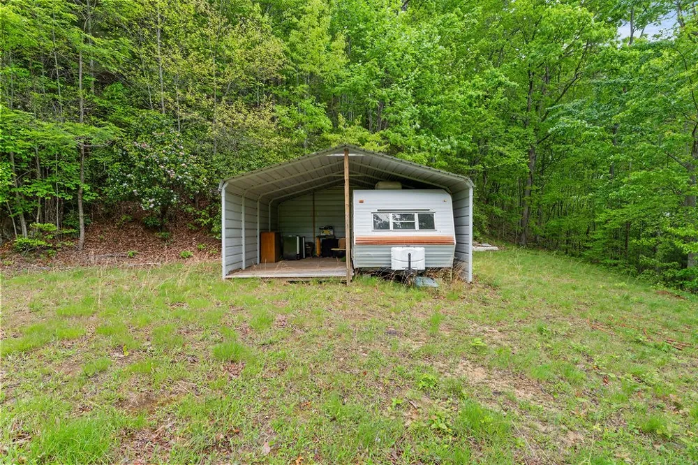 W Old Murphy Rd Franklin, NC 28734