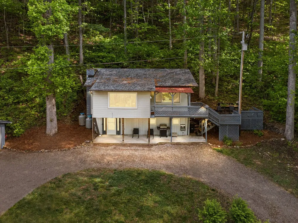 W Old Murphy Rd Franklin, NC 28734