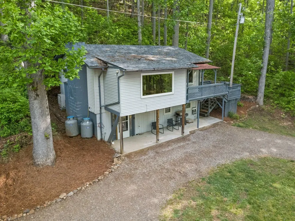 W Old Murphy Rd Franklin, NC 28734
