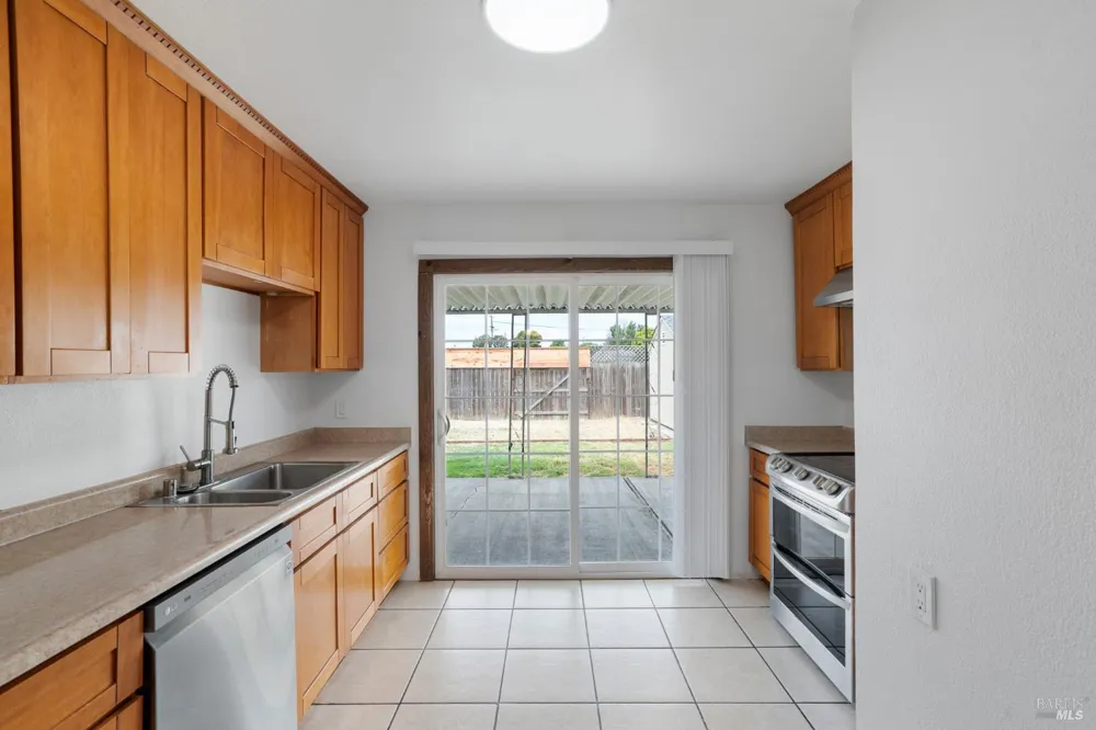 711 Warford Avenue Vallejo, CA 94591
