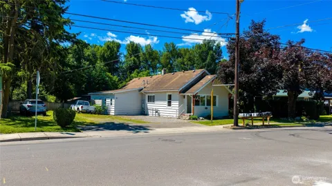 303 Lincoln Street