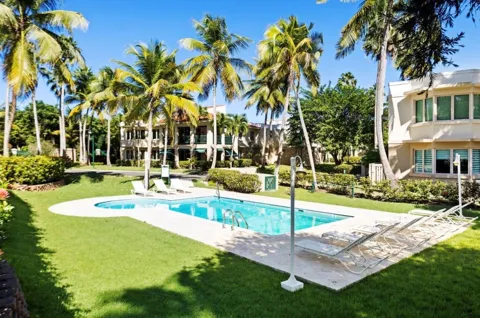 86 LAKESIDE VILLAS #F2
