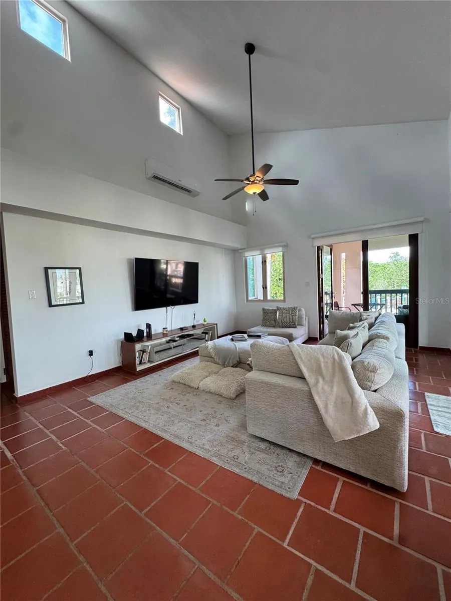 86 LAKESIDE VILLAS #F2 Vega Alta, PR 00692