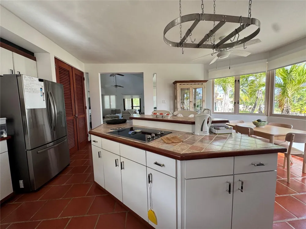 86 LAKESIDE VILLAS #F2 Vega Alta, PR 00692