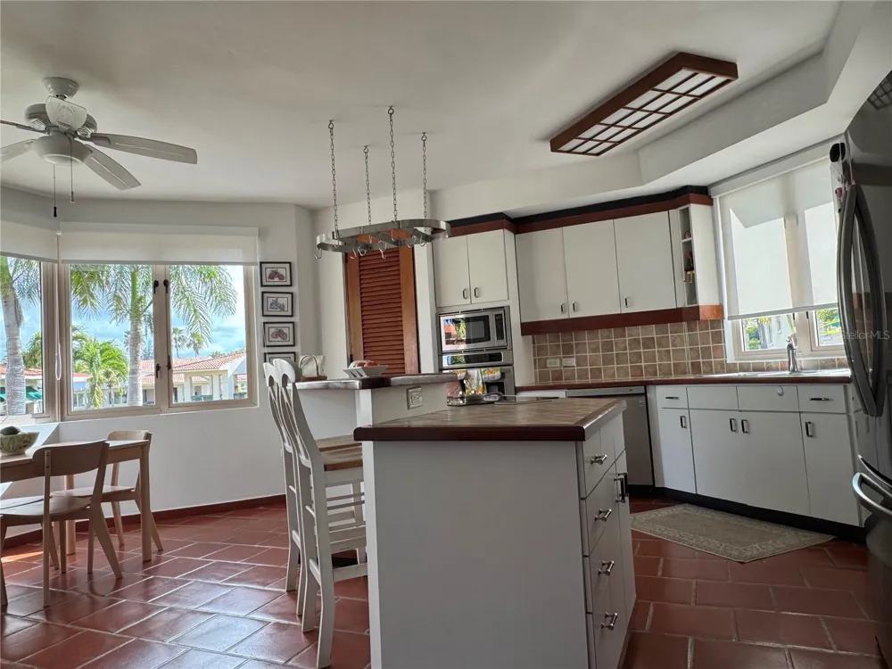 86 LAKESIDE VILLAS #F2 Vega Alta, PR 00692