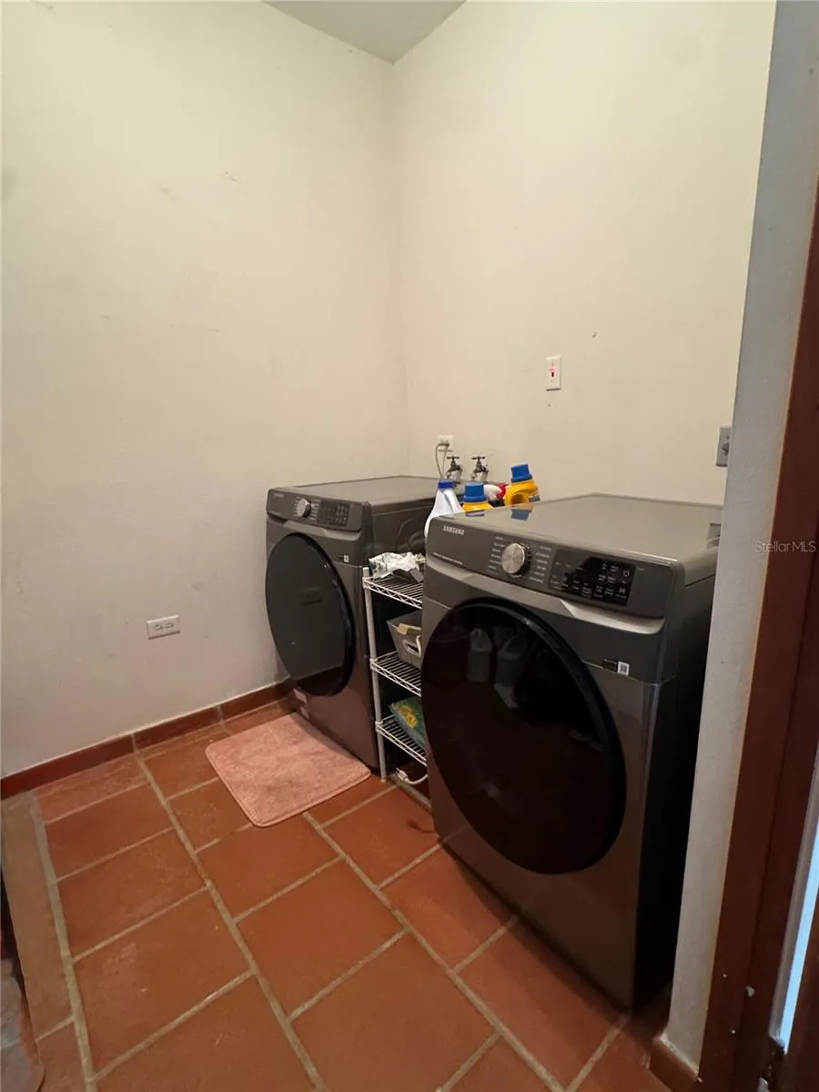 86 LAKESIDE VILLAS #F2 Vega Alta, PR 00692