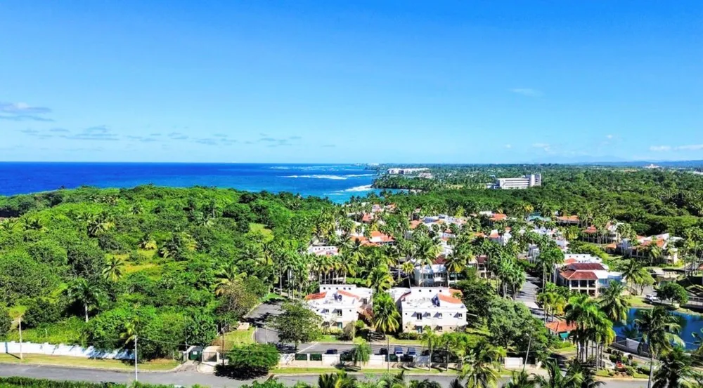 86 LAKESIDE VILLAS #F2 Vega Alta, PR 00692