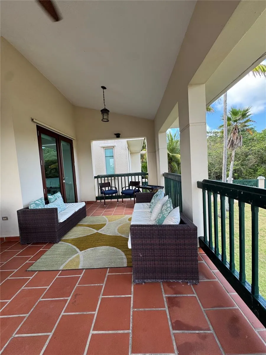 86 LAKESIDE VILLAS #F2 Vega Alta, PR 00692