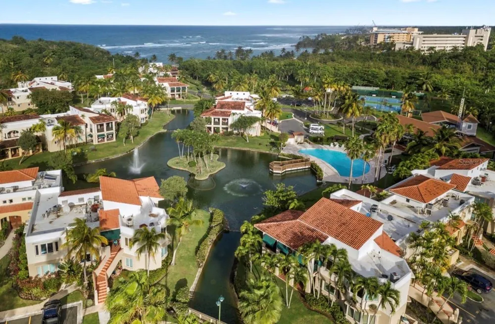 86 LAKESIDE VILLAS #F2 Vega Alta, PR 00692