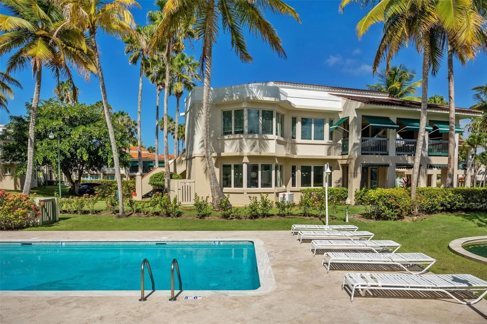 86 LAKESIDE VILLAS #F2 Vega Alta, PR 00692