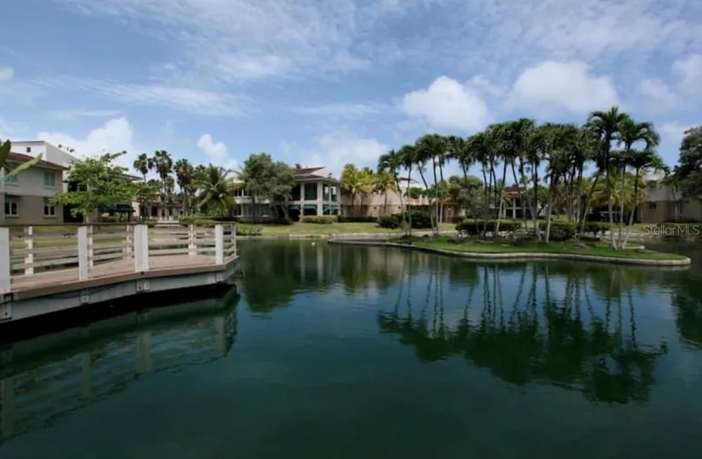86 LAKESIDE VILLAS #F2 Vega Alta, PR 00692