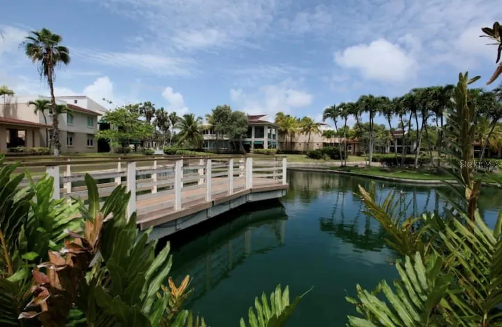 86 LAKESIDE VILLAS #F2 Vega Alta, PR 00692