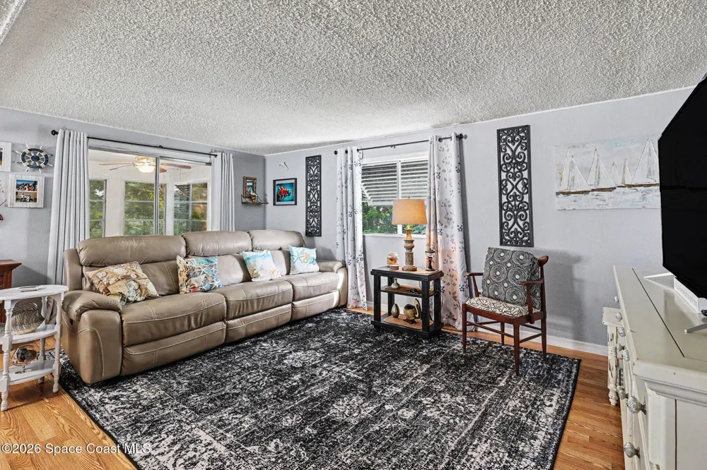 734 Lark Drive Micco, FL 32976