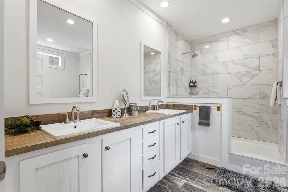 118 Sanford Court Troy, NC 27371